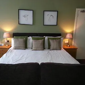 Inchture 3* Dundee